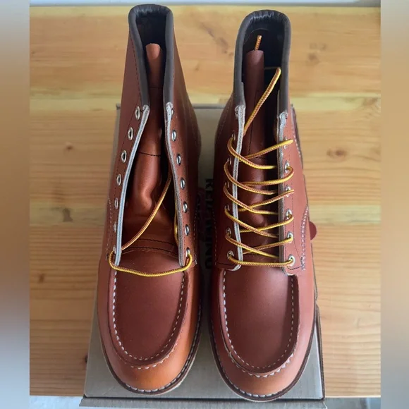 NWT Red Wing Men’s Moc 6-Inch Boot - Size 10